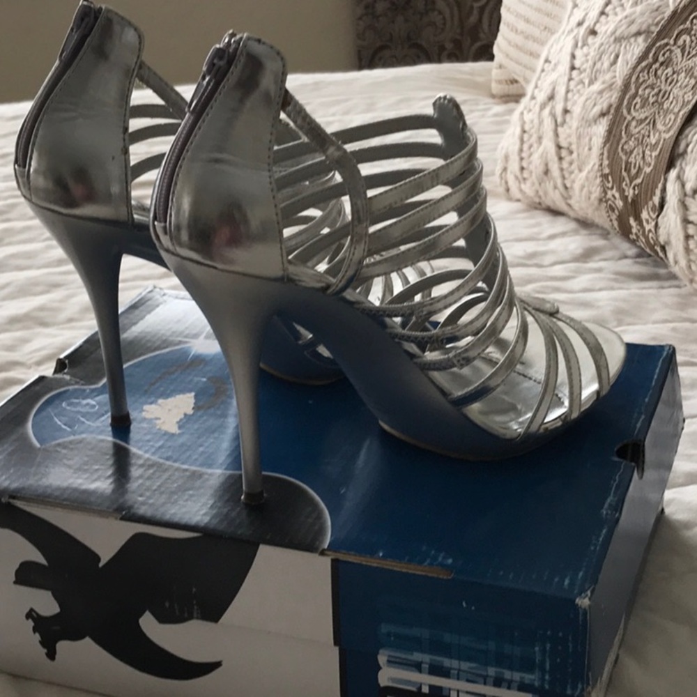 Sheikh Silver Heels - Picture 2 of 2